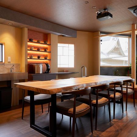 古今 天下茶屋 With A Private Parking Lot And A Half Open-Air Bath And Direct To Kix Villa Osaka Bagian luar foto