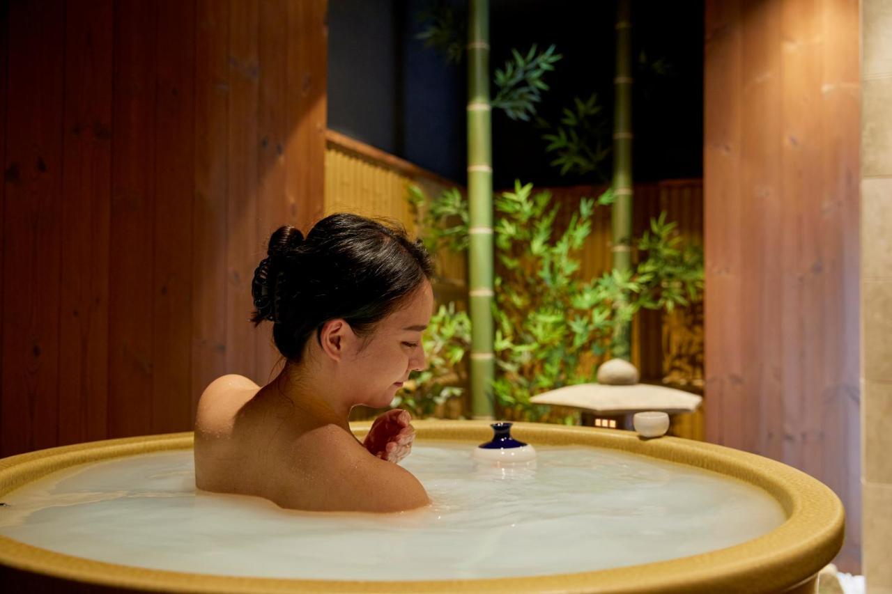 古今 天下茶屋 With A Private Parking Lot And A Half Open-Air Bath And Direct To Kix Villa Osaka Bagian luar foto