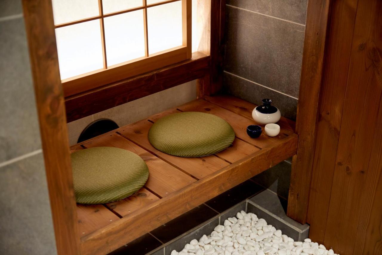 古今 天下茶屋 With A Private Parking Lot And A Half Open-Air Bath And Direct To Kix Villa Osaka Bagian luar foto