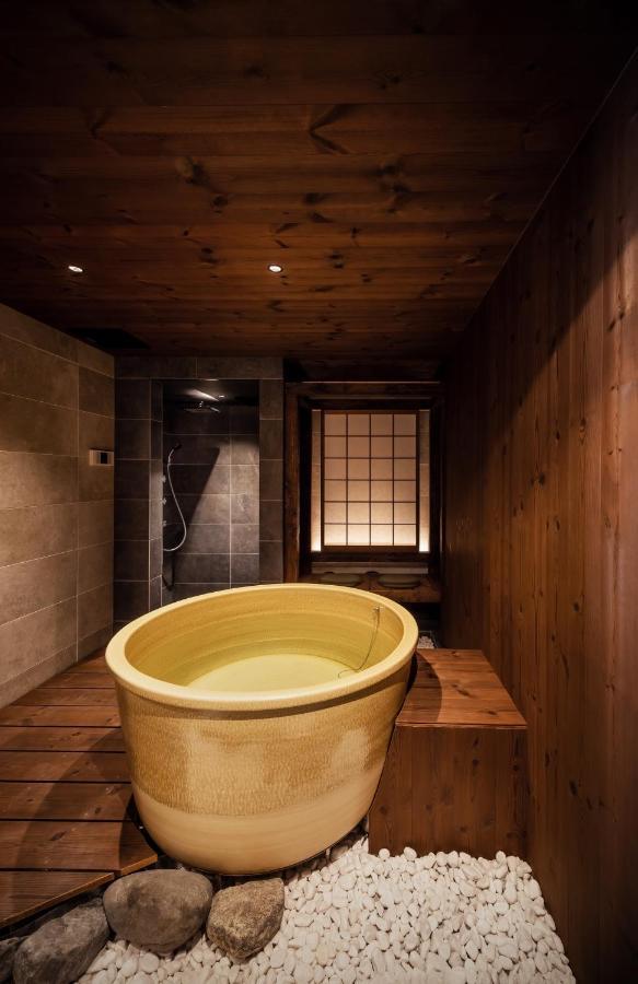 古今 天下茶屋 With A Private Parking Lot And A Half Open-Air Bath And Direct To Kix Villa Osaka Bagian luar foto