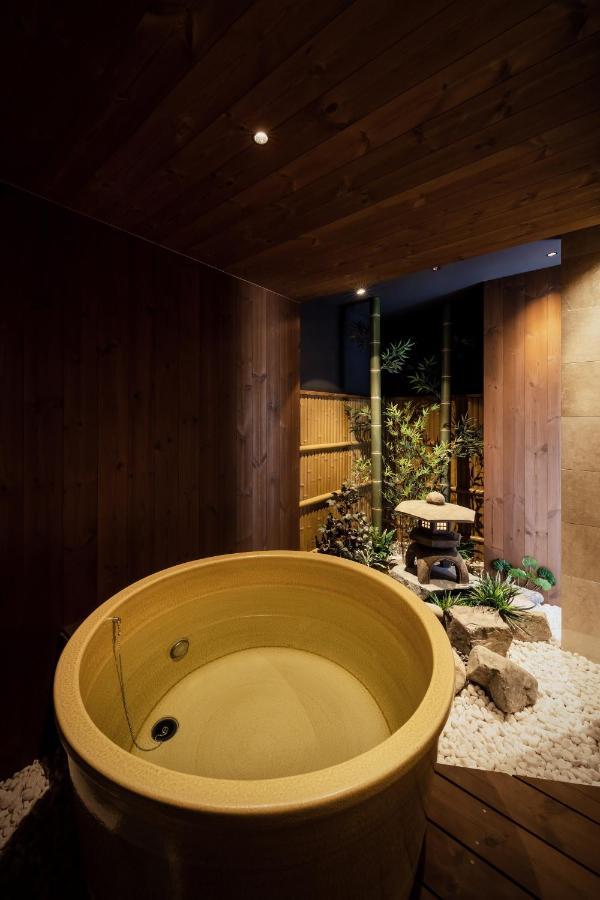 古今 天下茶屋 With A Private Parking Lot And A Half Open-Air Bath And Direct To Kix Villa Osaka Bagian luar foto
